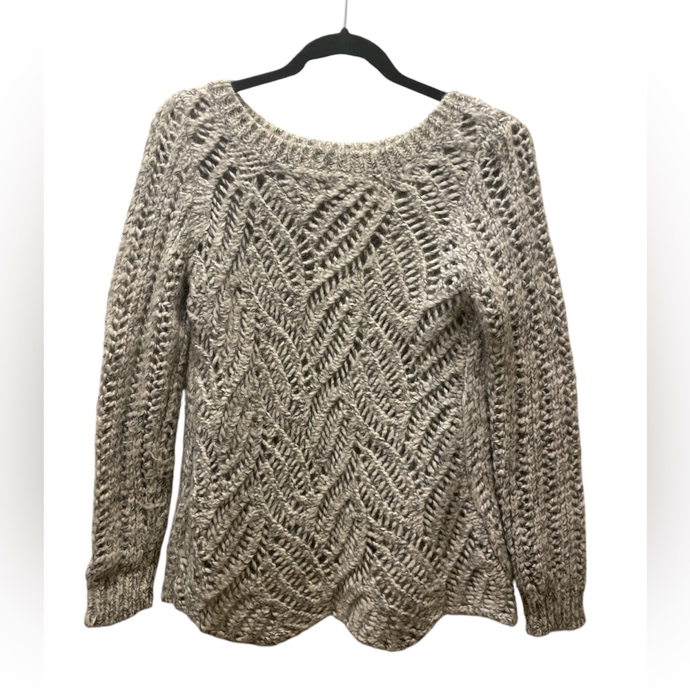 EUC Loft Knit Sweater Women’s size Medium Scalloped Bottom